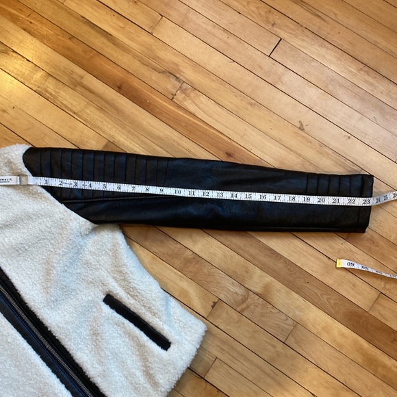 Express Leather Jacket - Picture 13 of 14